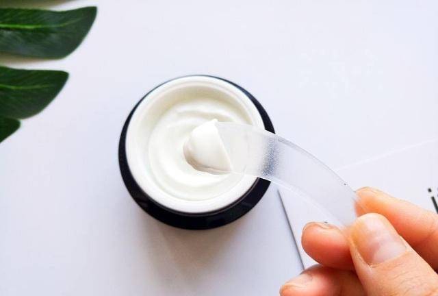 怎樣正確地在化妝品中加香？