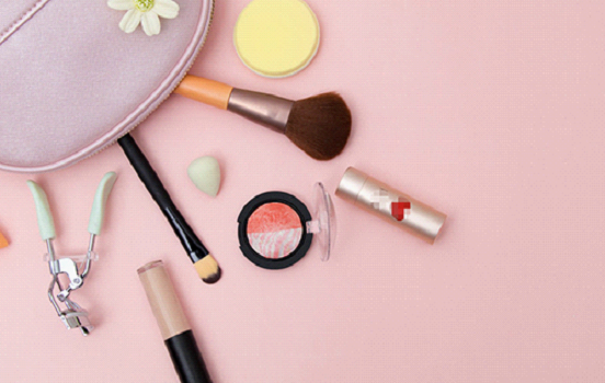 含香精的化妝品安不安全？