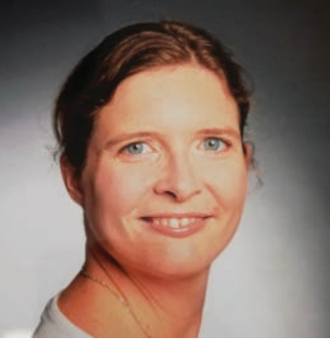 香水的繁榮第一部分:解開(kāi)這一令人驚訝的彈性增長(zhǎng)類消費(fèi)品背后的市場(chǎng)驅(qū)動(dòng)力 香水的繁榮第一部分:解開(kāi)這一令人驚訝的彈性增長(zhǎng)類消費(fèi)品背后的市場(chǎng)驅(qū)動(dòng)力