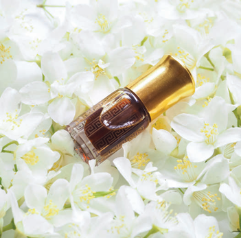 香料筆記：二氫茉莉酮酸甲酯，本身就是一種香水