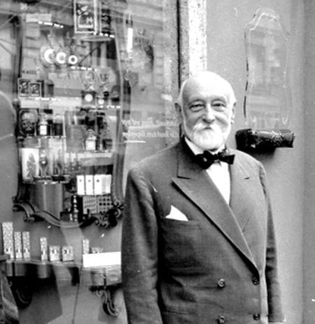 以“鼻"聞名的大牌調(diào)香師 以“鼻"聞名的大牌調(diào)香師