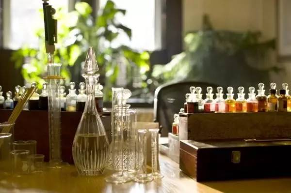 如何打造“純天然”香水？