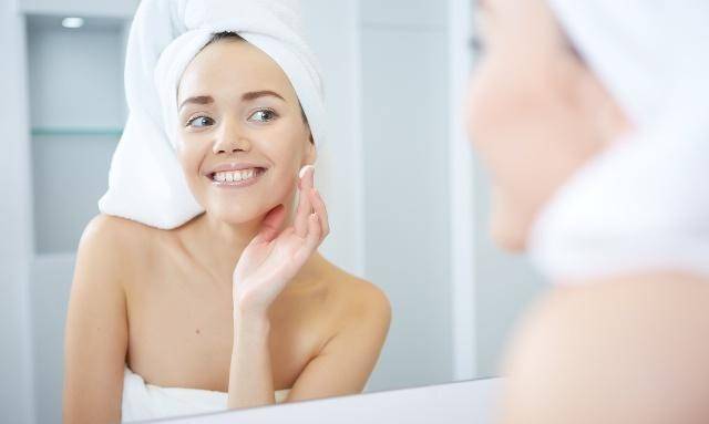 你真的需要涂面霜？這幾個(gè)情況用面霜，皮膚負(fù)擔(dān)變重！